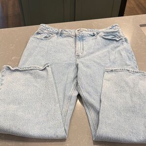 Abercrombie & Fitch Light Blue Relaxed Jeans